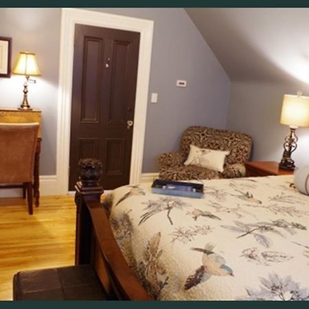 Quartermain House Bed & Breakfast Fredericton Exterior foto